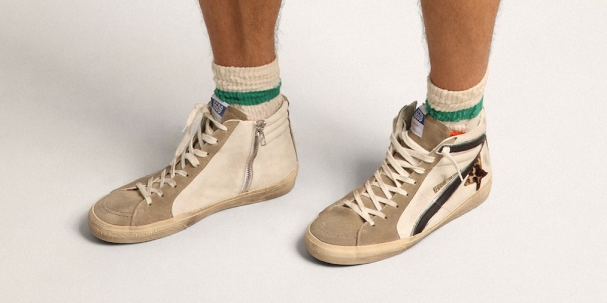 Golden Goose Sneakers resint and determined