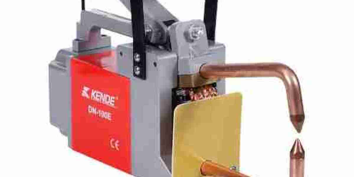 Portable spot welding machine helps outdoor operation