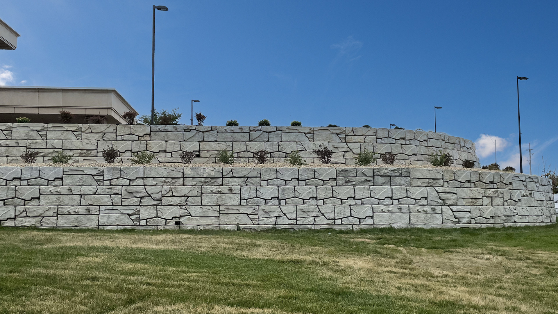 Omaha Retaining Wall Installer | Ground Builders