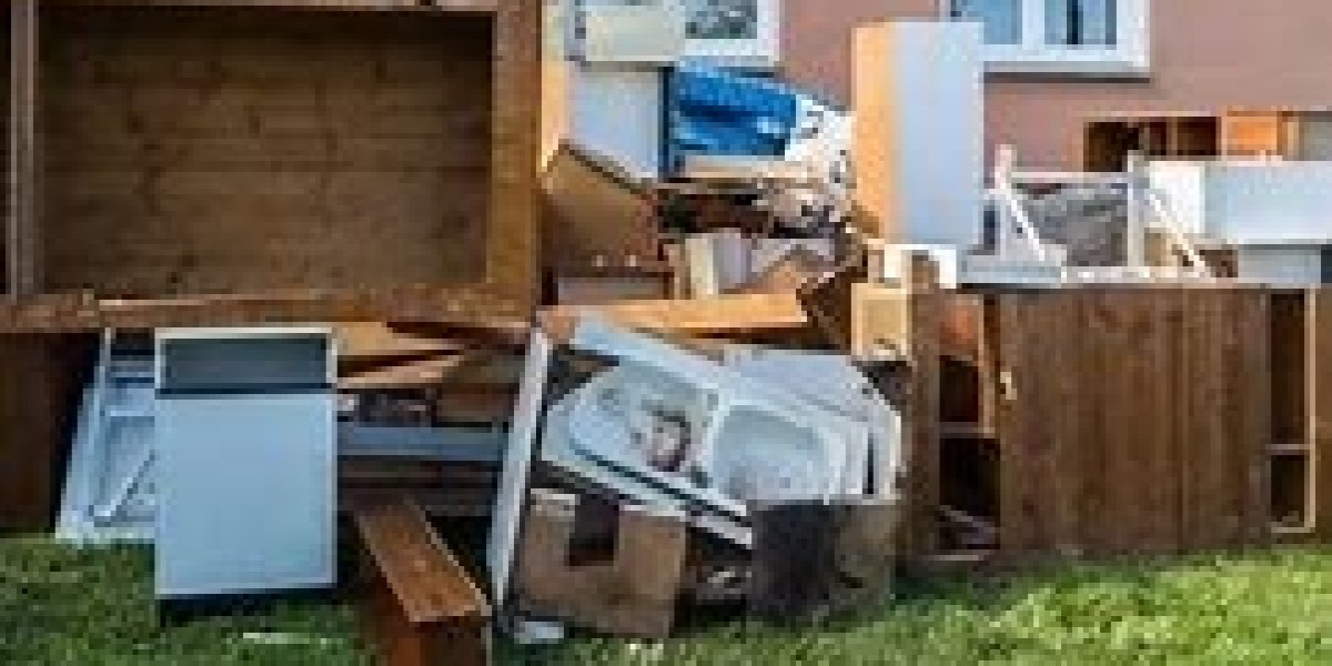 The Benefits of Professional Junk Removal Services: Simplifying Decluttering and Promoting Sustainability