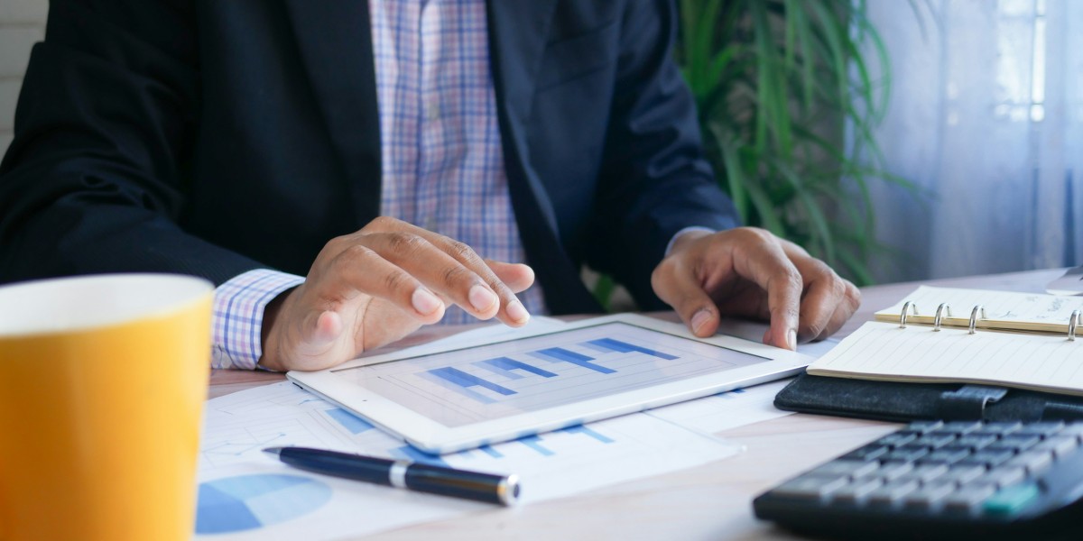 Building Financial Expertise Through Professional Training
